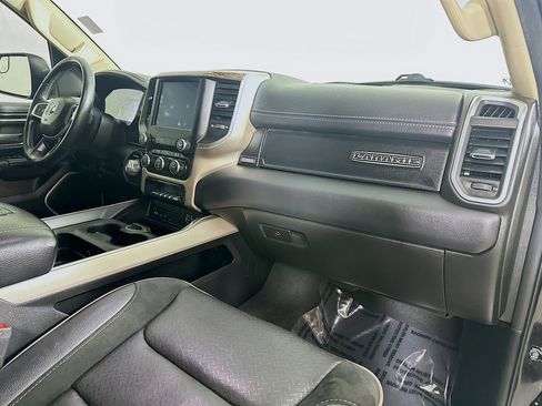 Used 2019 RAM 1500 Laramie AWD/4WD image 26