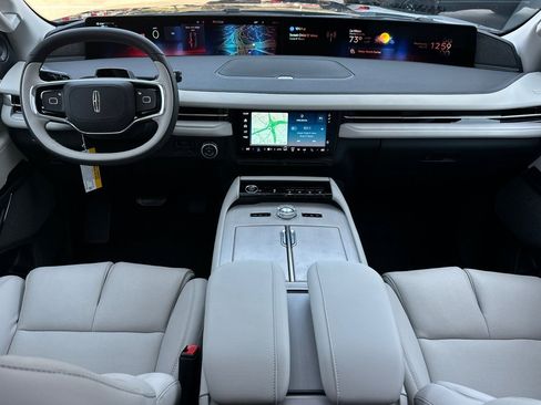 New 2026 Lincoln Navigator L Reserve AWD/4WD image 12