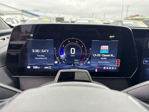 Used 2025 Chevrolet Traverse RS image 15