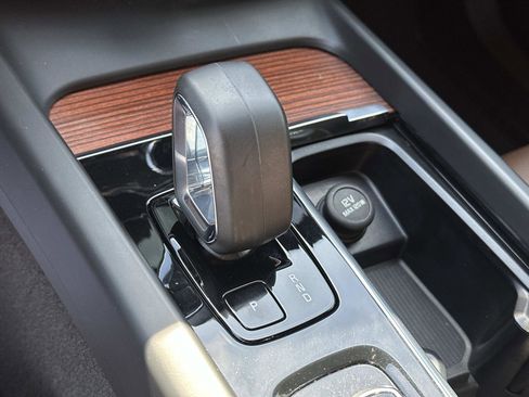 Certified 2023 Volvo XC60 B5 Plus w/ Climate Package image 14