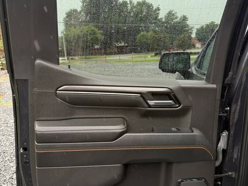 Used 2024 GMC Sierra 1500 AT4 w/ Technology Package AWD/4WD image 22