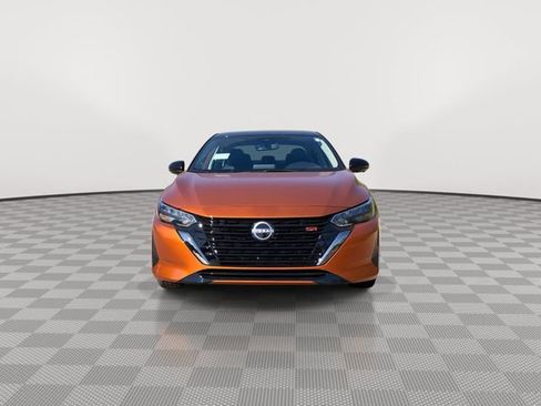 Certified 2025 Nissan Sentra SR w/ SR Premium Package image 3