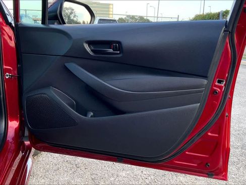 Used 2023 Toyota Corolla LE image 21