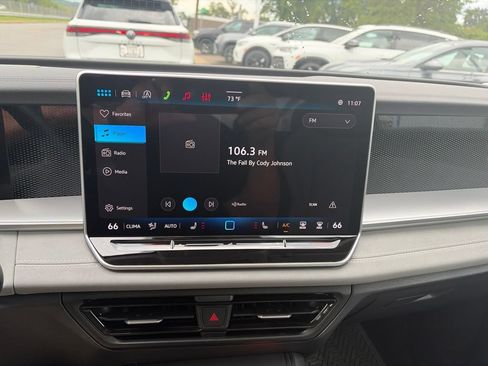 Certified 2026 Volkswagen Tiguan SE AWD/4WD image 18