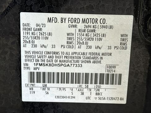 Used 2023 Ford Explorer XLT w/ Equipment Group 202A AWD/4WD image 33