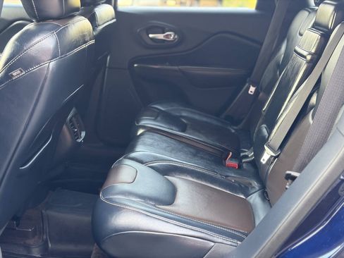 Used 2015 Jeep Cherokee Limited w/ Trailer Tow Group AWD/4WD image 15