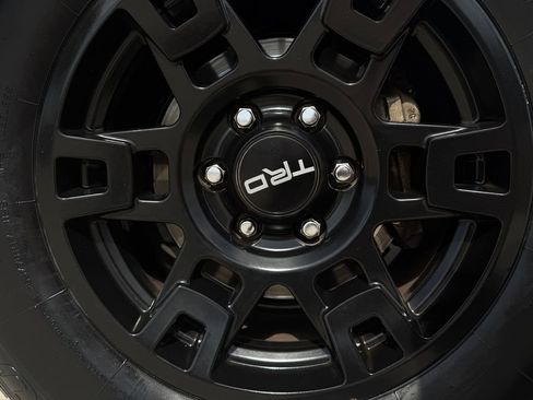 Used 2021 Toyota 4Runner SR5 Premium w/ Moonroof Package image 9