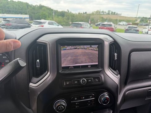 Certified 2022 Chevrolet Silverado 1500 Custom AWD/4WD image 18