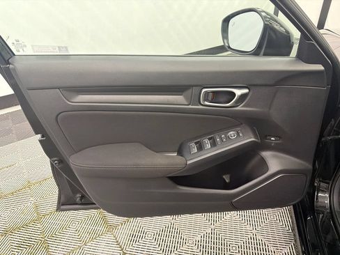 Used 2025 Honda Civic Sport image 10