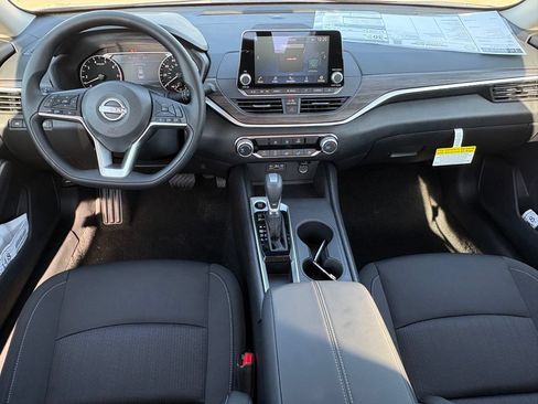 New 2026 Nissan Altima 2.5 SV FWD image 9