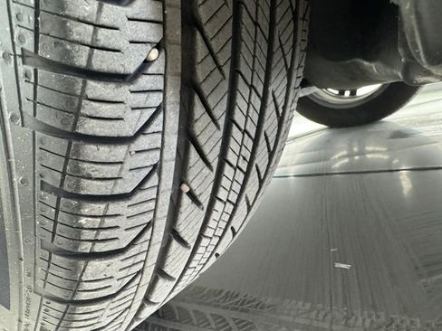 New 2025 Mercedes-Benz GLB 250 image 11