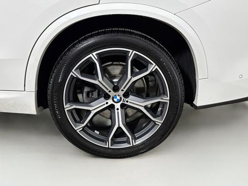 Used 2021 BMW X5 xDrive40i w/ M Sport Package AWD/4WD image 30