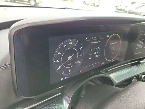 Used 2024 Kia Carnival SX Prestige FWD image 9