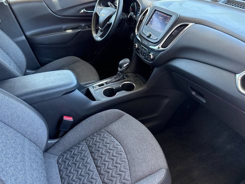 Used 2024 Chevrolet Equinox LT FWD image 24