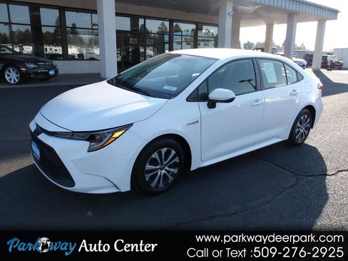 Used 2021 Toyota Corolla LE w/ Carpet Mat Package (TMS) FWD image 1