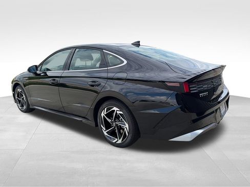 New 2026 Hyundai Sonata SEL FWD image 4