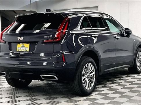Used 2024 Cadillac XT4 Premium Luxury FWD image 13