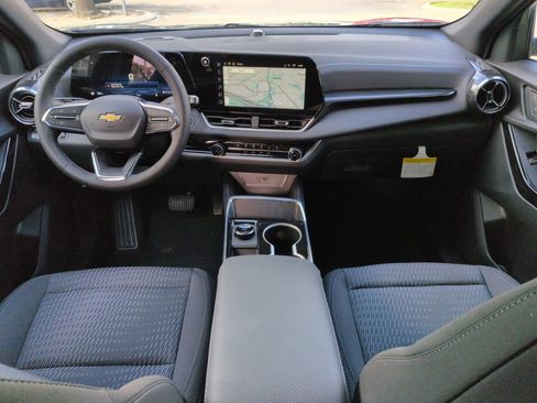 New 2026 Chevrolet Equinox LT w/ Safety and Technology Package FWD image 21