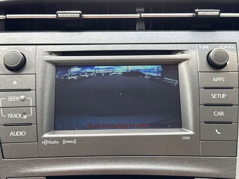 Used 2015 Toyota Prius Three image 20