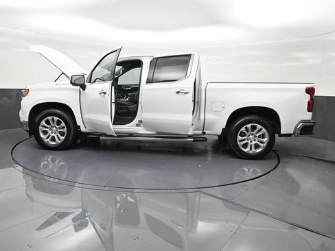 Used 2025 Chevrolet Silverado 1500 LTZ RWD image 34