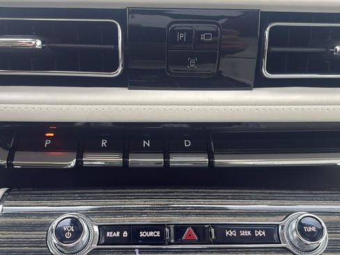 Used 2024 Lincoln Aviator Black Label AWD/4WD image 24