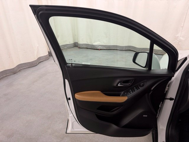 Used 2019 Chevrolet Trax Premier AWD/4WD image 11