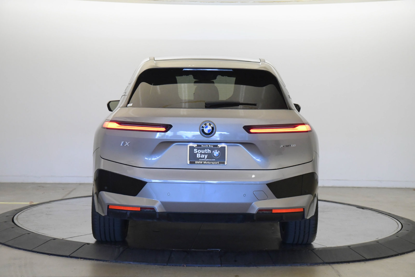 Certified 2024 BMW iX xDrive50 w/ Sport Package AWD/4WD image 3