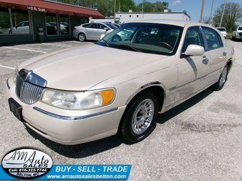 Used 2000 Lincoln Town Car Cartier RWD image 1