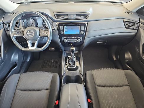 Used 2017 Nissan Rogue SV w/ SV Premium Package AWD/4WD image 11