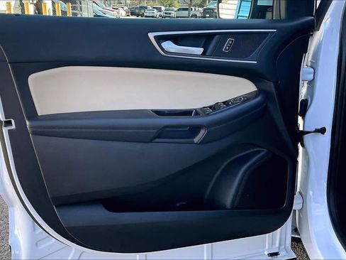 Used 2018 Ford Edge SEL w/ Equipment Group 201A image 21