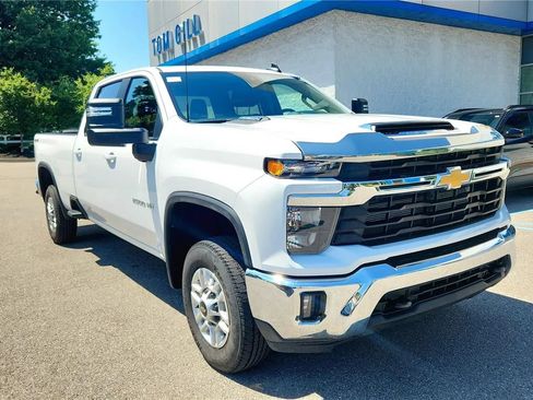 Used 2025 Chevrolet Silverado 2500 LT w/ Convenience Package AWD/4WD image 22