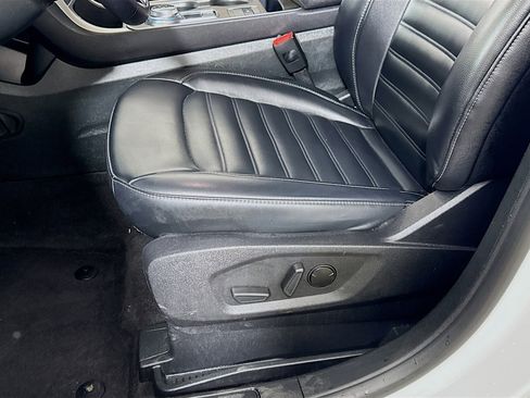 Used 2024 Ford Edge SEL image 21