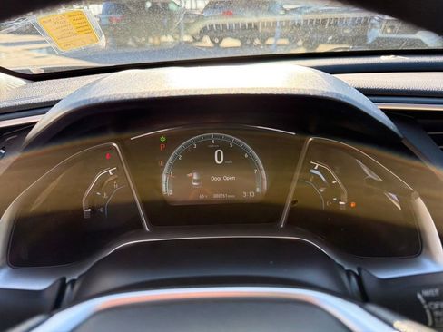 Used 2018 Honda Civic EX image 22