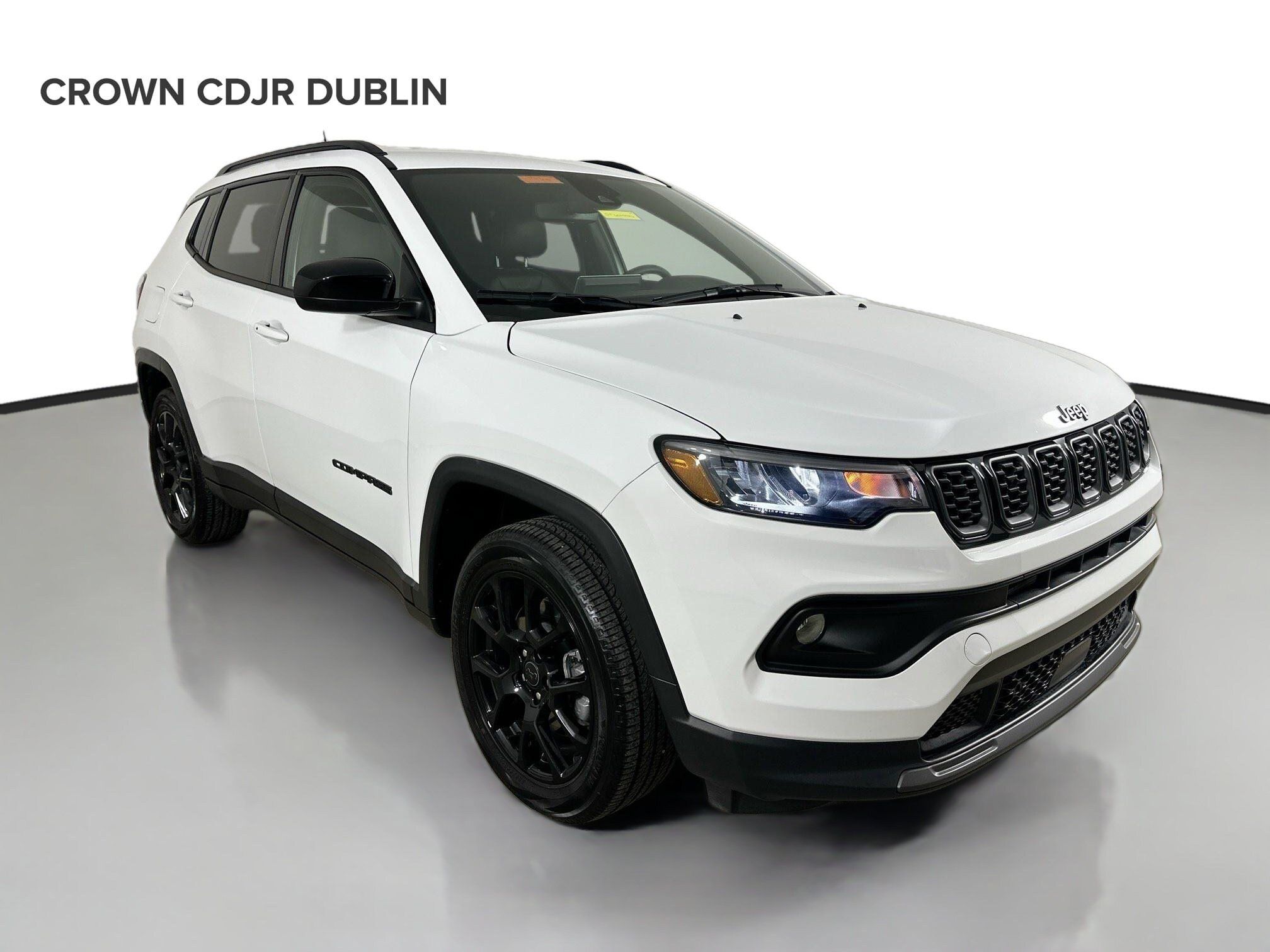Certified 2025 Jeep Compass Latitude w/ Altitude Special Edition AWD/4WD image 3