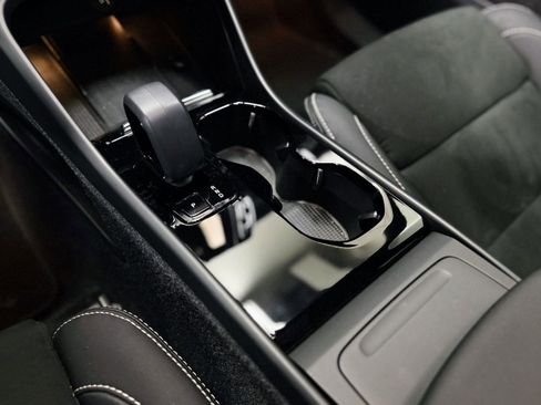 Used 2023 Volvo C40 P8 Recharge Ultimate image 22