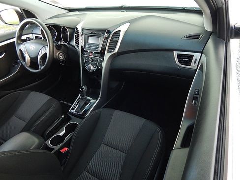 Used 2013 Hyundai Elantra GT image 16
