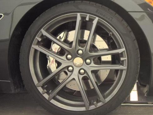 Used 2017 Maserati GranTurismo Sport RWD image 9