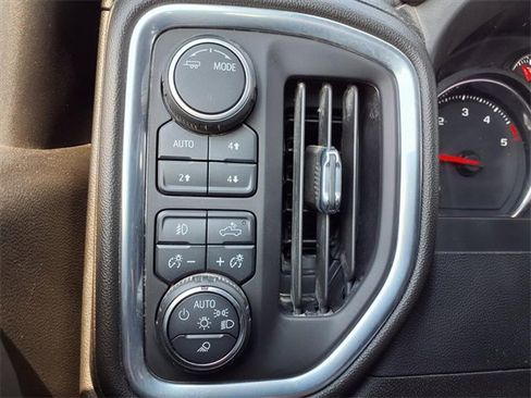 Used 2022 Chevrolet Silverado 2500 LTZ w/ LTZ Convenience Package image 20