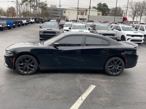 Used 2019 Dodge Charger SXT image 6
