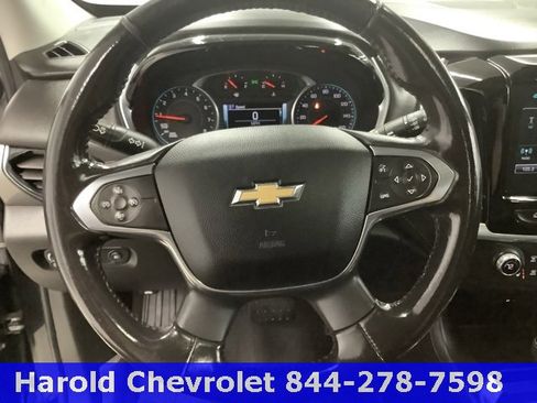 Used 2019 Chevrolet Traverse LT image 17
