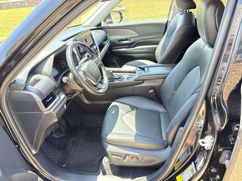 Used 2024 Toyota Grand Highlander AWD image 6