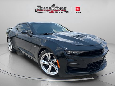 Used 2019 Chevrolet Camaro SS RWD image 1