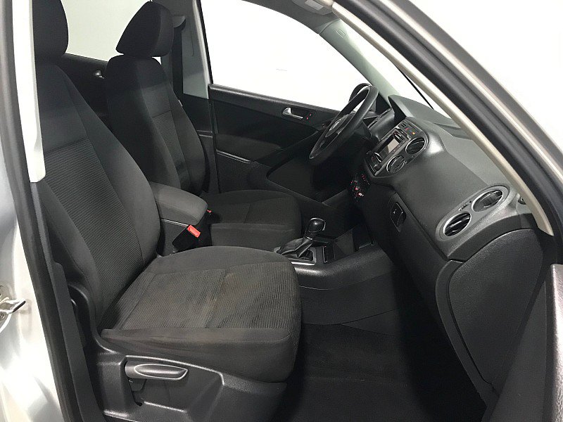 Used 2017 Volkswagen Tiguan Limited w/ Alloy Wheels Package AWD/4WD image 14