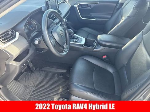 Certified 2022 Toyota RAV4 LE image 4