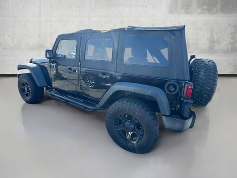 Used 2017 Jeep Wrangler Unlimited Sport w/ Max Tow Package image 8