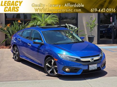 Used 2018 Honda Civic Touring image 1