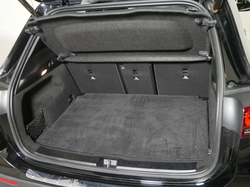 Used 2023 Mercedes-Benz GLA 250 4MATIC image 18