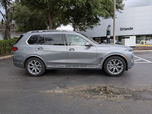Used 2026 BMW X7 xDrive40i AWD/4WD image 7