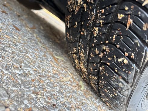 Used 2020 Toyota Corolla LE image 32