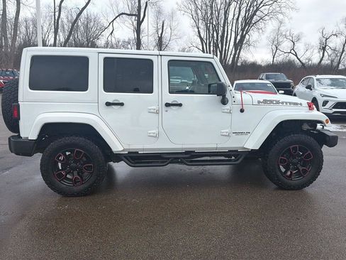 Used 2017 Jeep Wrangler Unlimited Sahara image 6